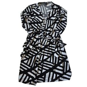 Banana Republic Factory Black and White Geometric Dress